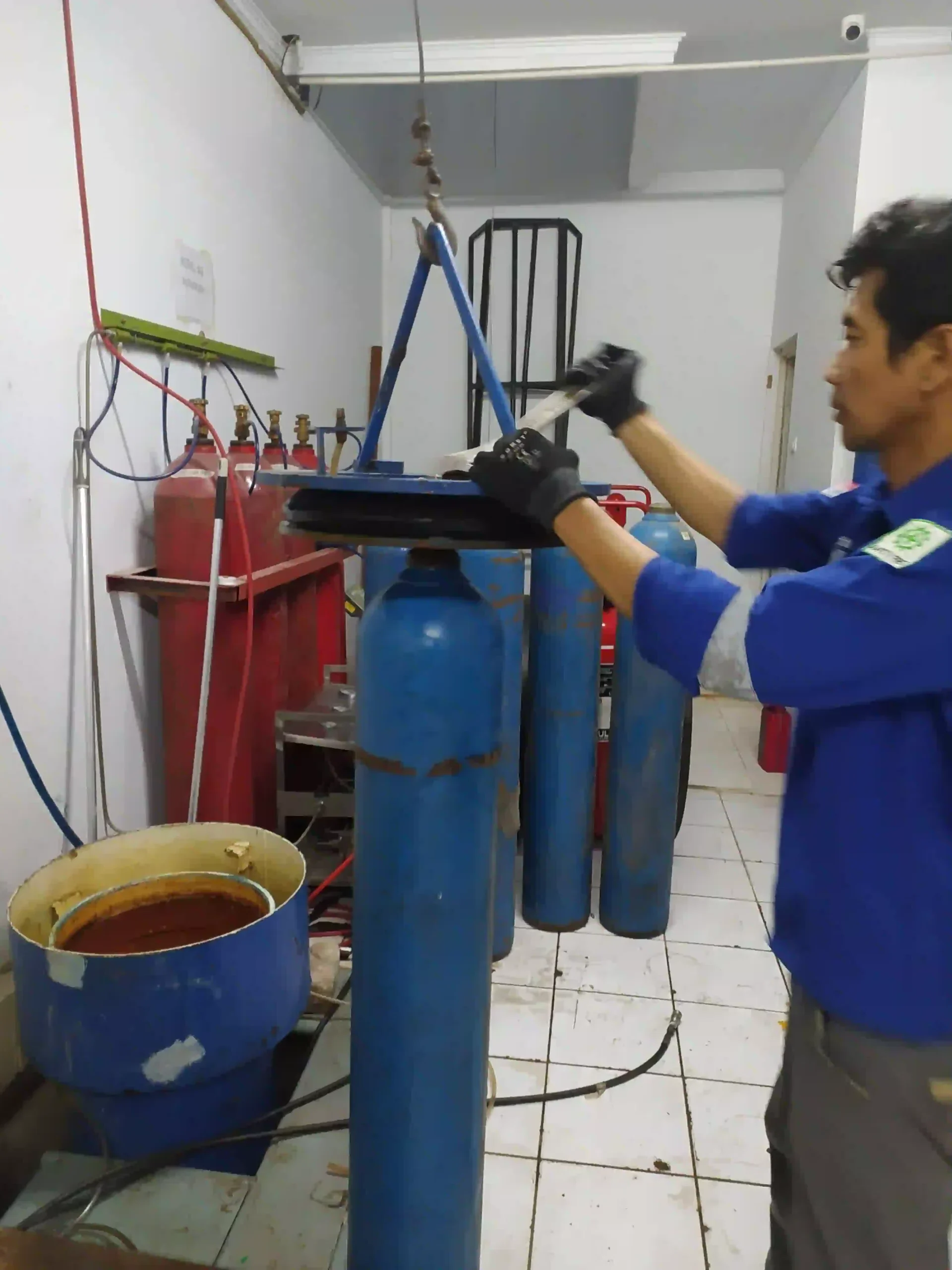 proses hydrotest tabung oksigen cascade