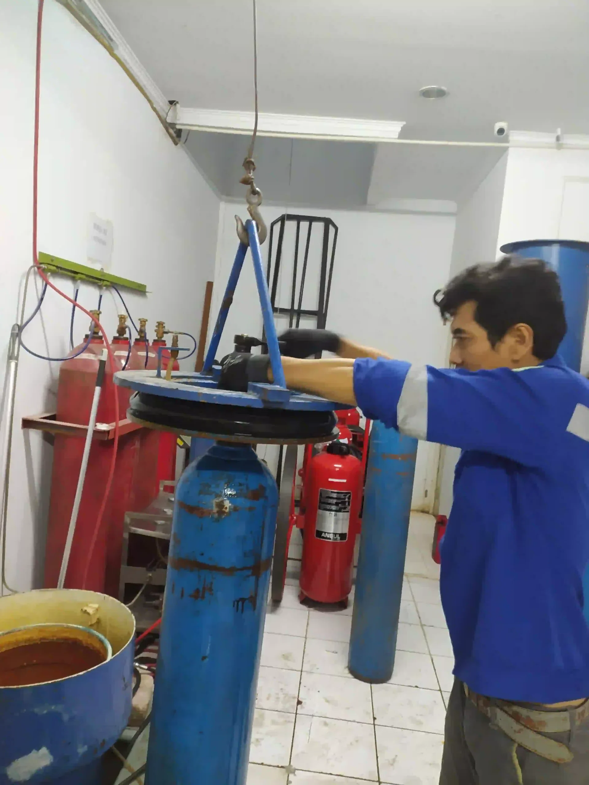 proses hydrotest tabung oksigen cascade