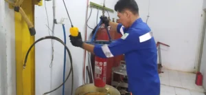 proses hydrotest tabung apar servvo 6 kg