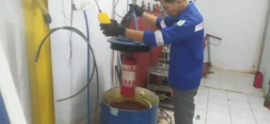 proses hydrotest tabung apar servvo 6 kg